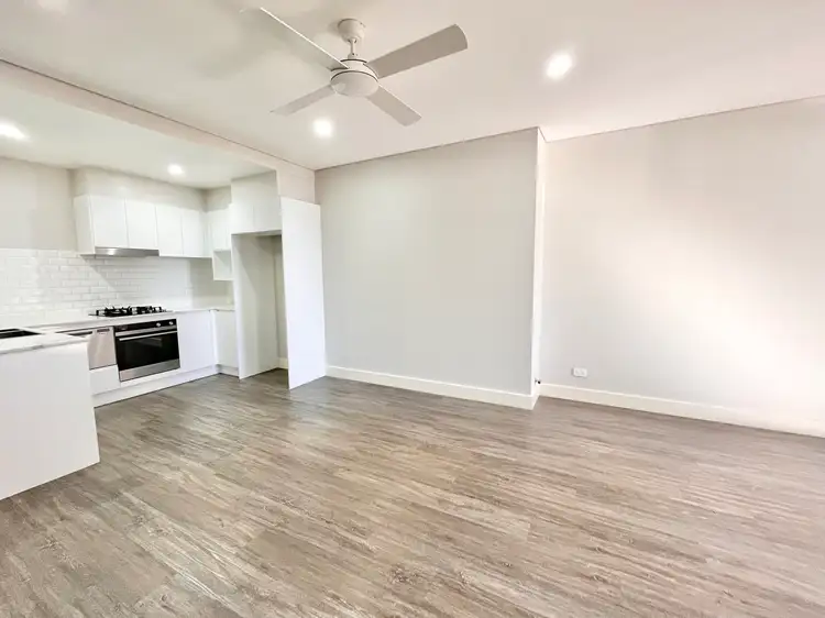 Fourth view of Homely apartment listing, 2/31 Laman Street, Cooks Hill NSW 2300