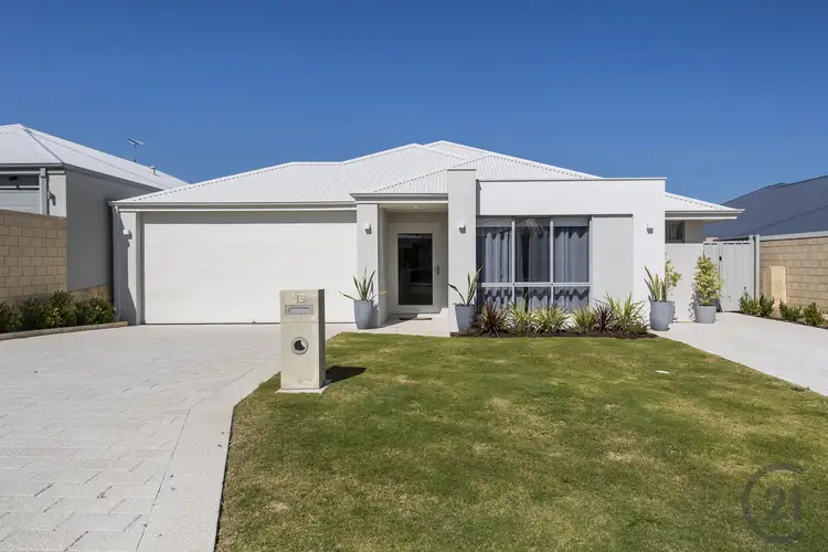 13 Beachport Way, Wannanup WA 6210