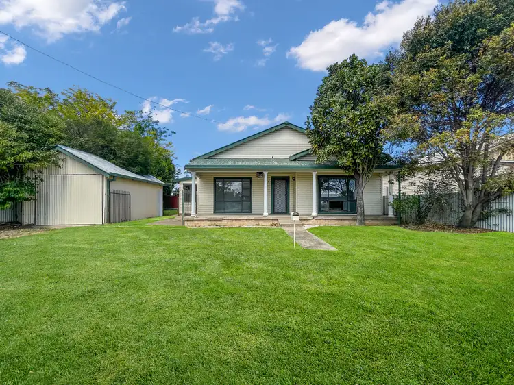 8 Cross Street, Forbes NSW 2871