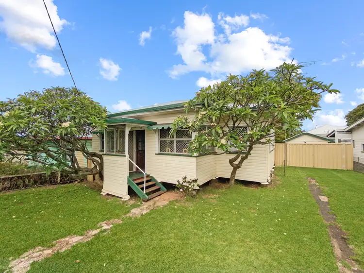 8b West Street, North Toowoomba QLD 4350
