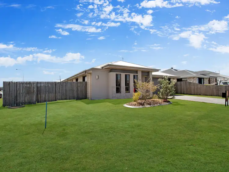 10 Samphire Street, Eli Waters QLD 4655