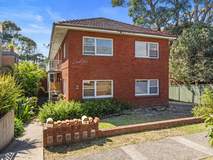 Main view of Homely unit listing, 5/54 Seaview Street, Cronulla NSW 2230