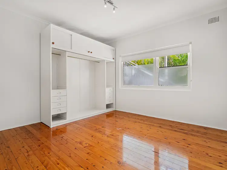 Fourth view of Homely unit listing, 5/54 Seaview Street, Cronulla NSW 2230