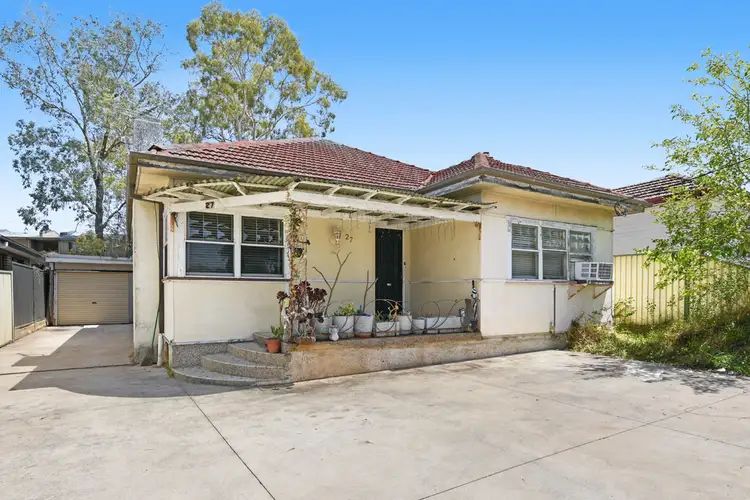 27 Marlborough Street, Smithfield NSW 2164