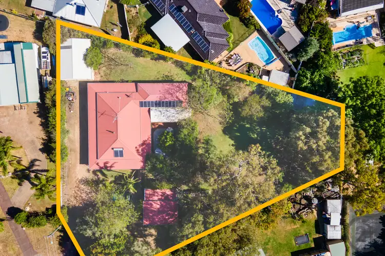 4 Exeter Place, Greenfields WA 6210