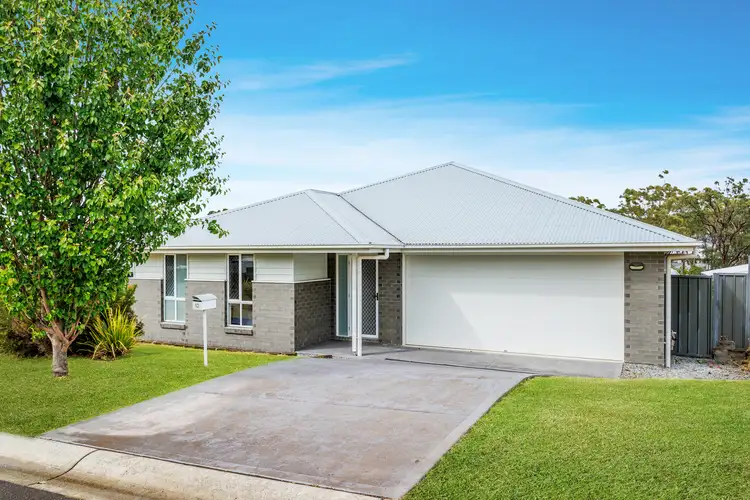 12 Sail Street, Teralba NSW 2284