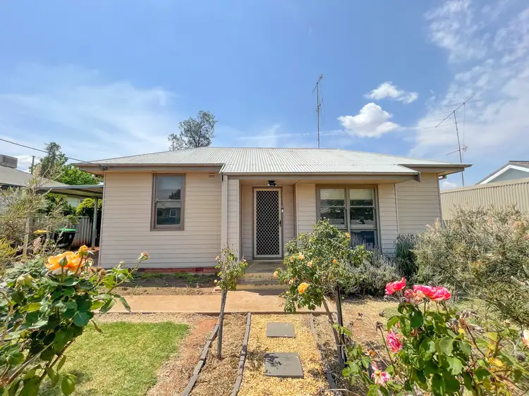 9 Bartley Street, Forbes NSW 2871