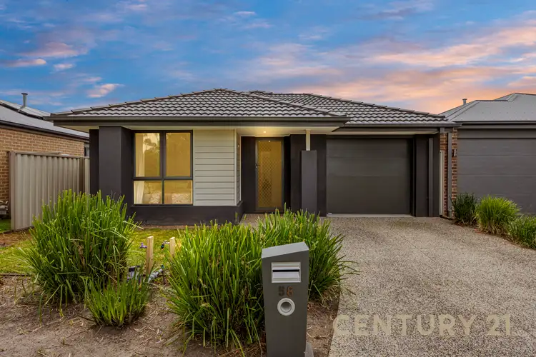 58 Cockatoo Road, Pakenham VIC 3810