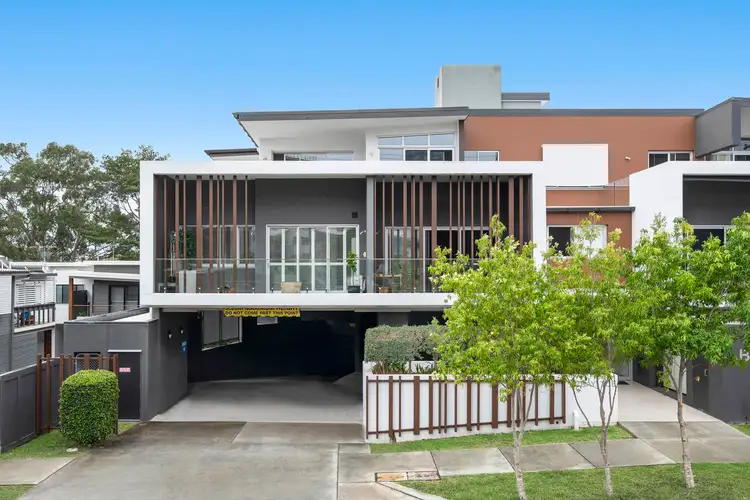 Main view of Homely apartment listing, 8 of 22 Bay Terrace, Wynnum QLD 4178