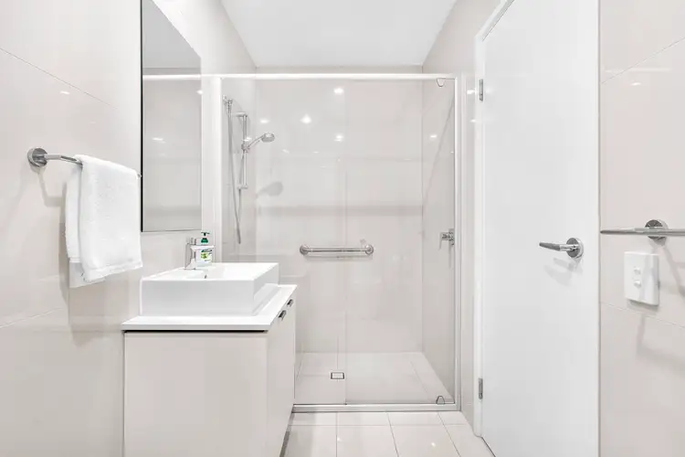 Fifth view of Homely apartment listing, 8 of 22 Bay Terrace, Wynnum QLD 4178