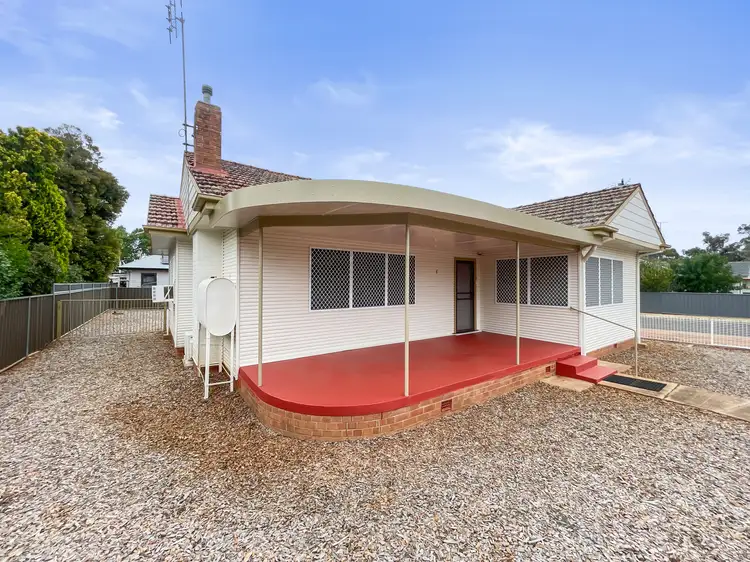 8 Patterson Street, Forbes NSW 2871
