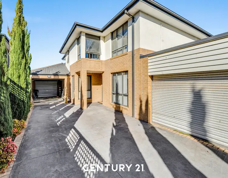 Main view of Homely townhouse listing, 2/4 Hilltop Avenue, Clayton VIC 3168