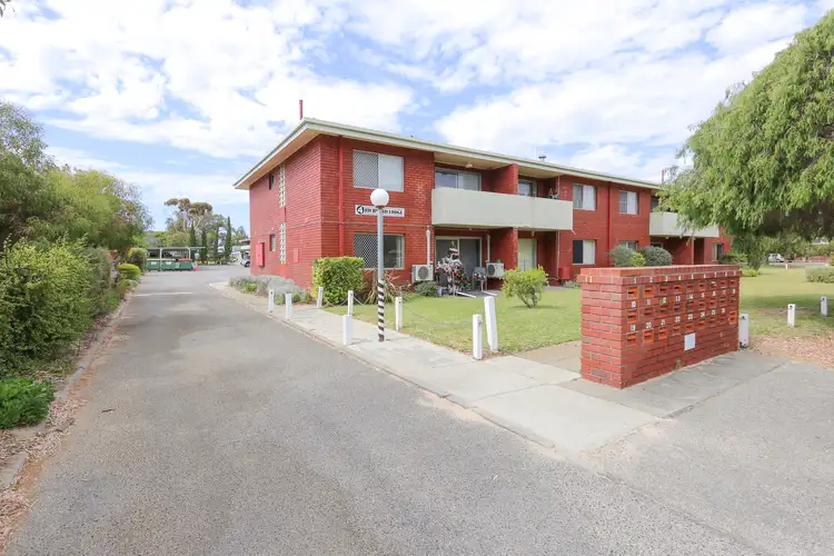 25/4 Minchinson Street, Shoalwater WA 6169