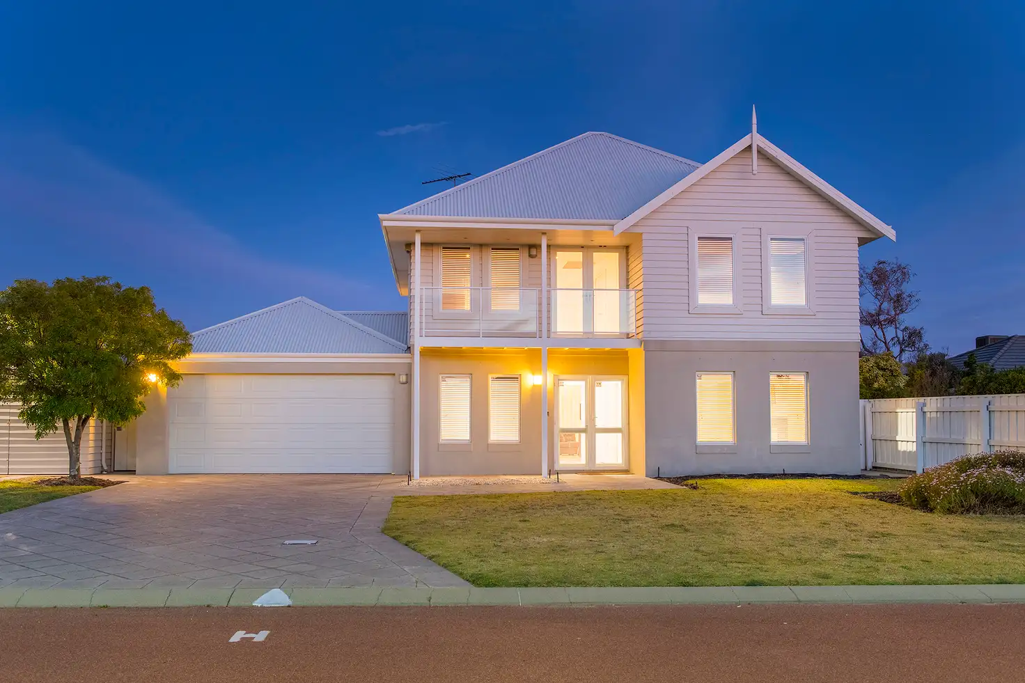 Main view of Homely house listing, 10 Cohen Vista, Lakelands WA 6180