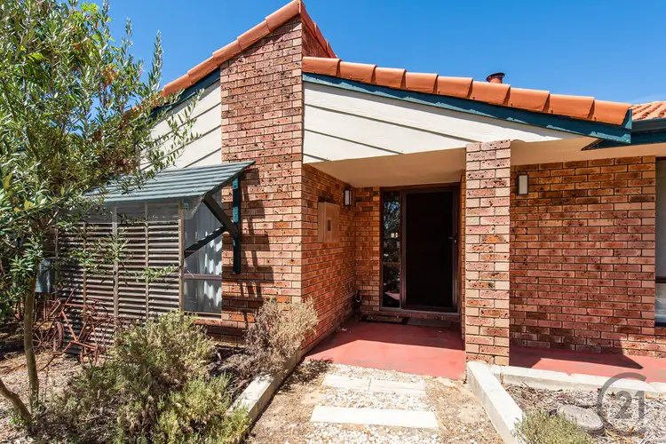 10 Karara Close, Halls Head WA 6210