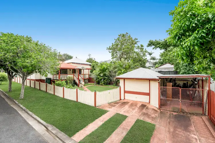 Second view of Homely house listing, 35 Allen, Wynnum QLD 4178