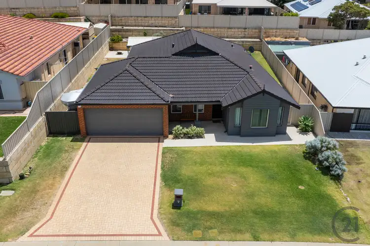Second view of Homely house listing, 7 Laverton Rise, Dawesville WA 6211