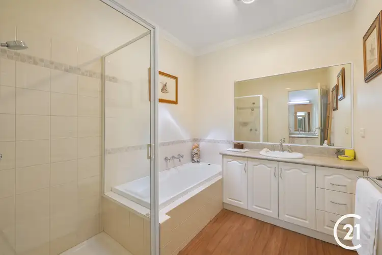Sixth view of Homely townhouse listing, 1/52 Hare Street, Echuca VIC 3564