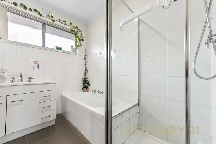 Sixth view of Homely house listing, 3 Aubin Court, Keysborough VIC 3173