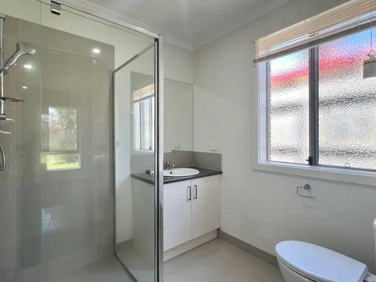 Fifth view of Homely house listing, 2 Nemo Street, Pakenham VIC 3810