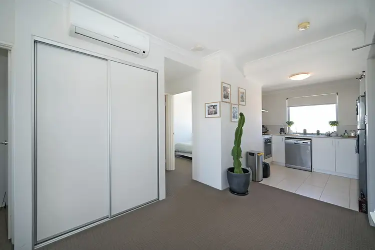 Sixth view of Homely apartment listing, 15/2 Royston Link, Butler WA 6036