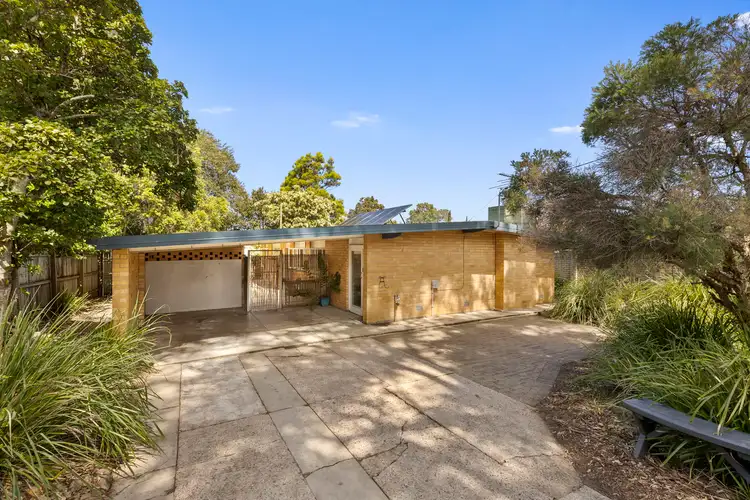 68 Kenmore Road, Kenmore QLD 4069