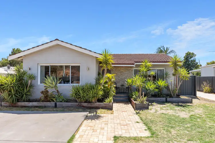 93 Arlunya Avenue, Cloverdale WA 6105