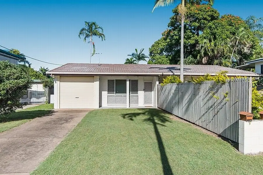 Main view of Homely unit listing, 1/11 Hayman Avenue, Cranbrook QLD 4814