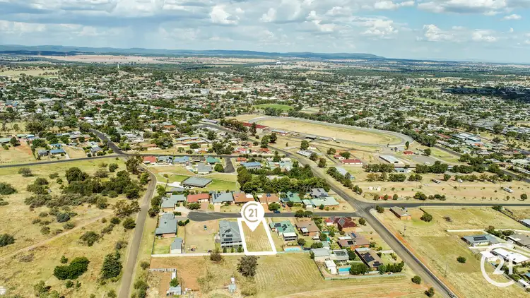 5 Highland Avenue, Parkes NSW 2870