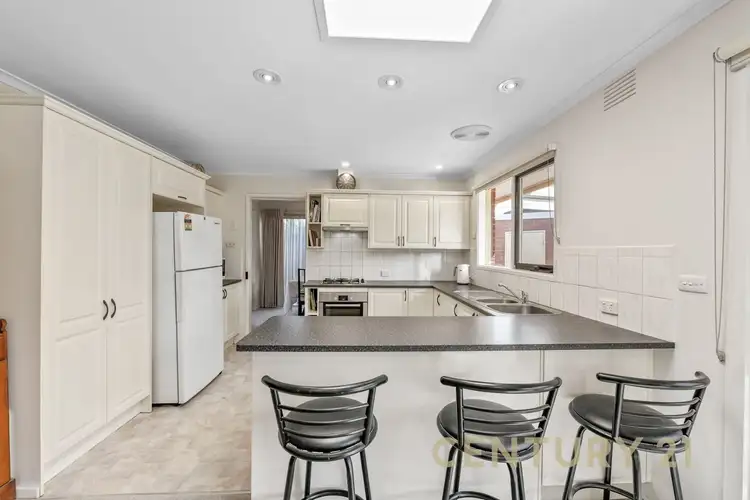 Fifth view of Homely house listing, 2 Mckenry Place, Dandenong North VIC 3175