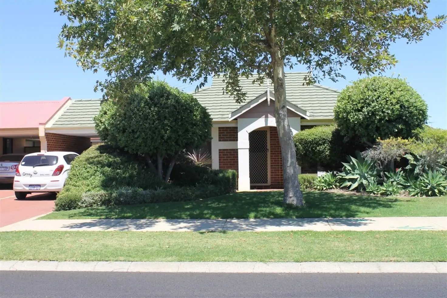 Main view of Homely villa listing, 1/54 Gnangara Drive, Waikiki WA 6169