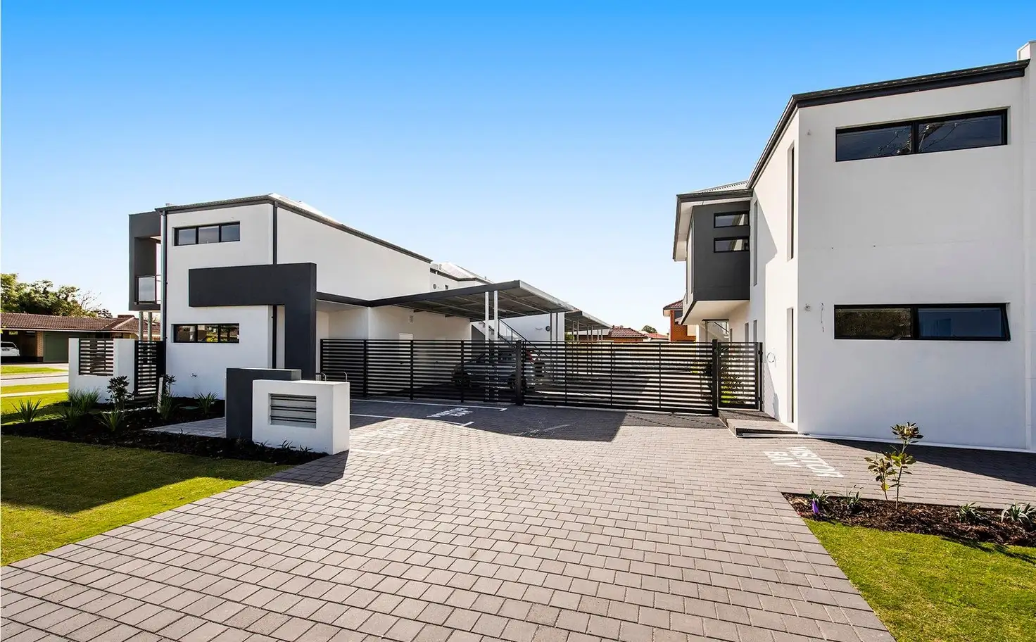 Main view of Homely unit listing, 2/213 Fisher Street, Cloverdale WA 6105