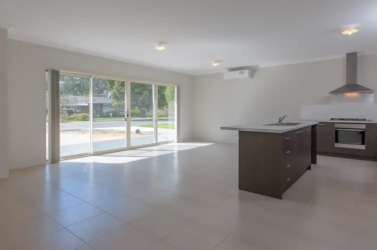 7A Bromley Street, Beckenham WA 6107