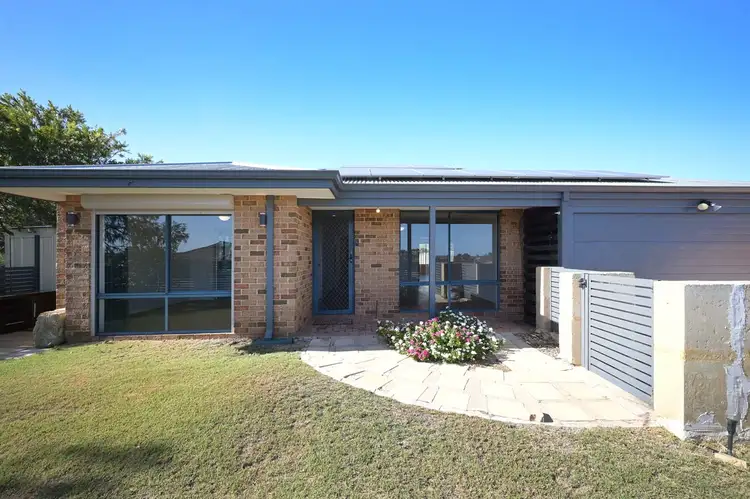 4 Cleland Close, Clarkson WA 6030