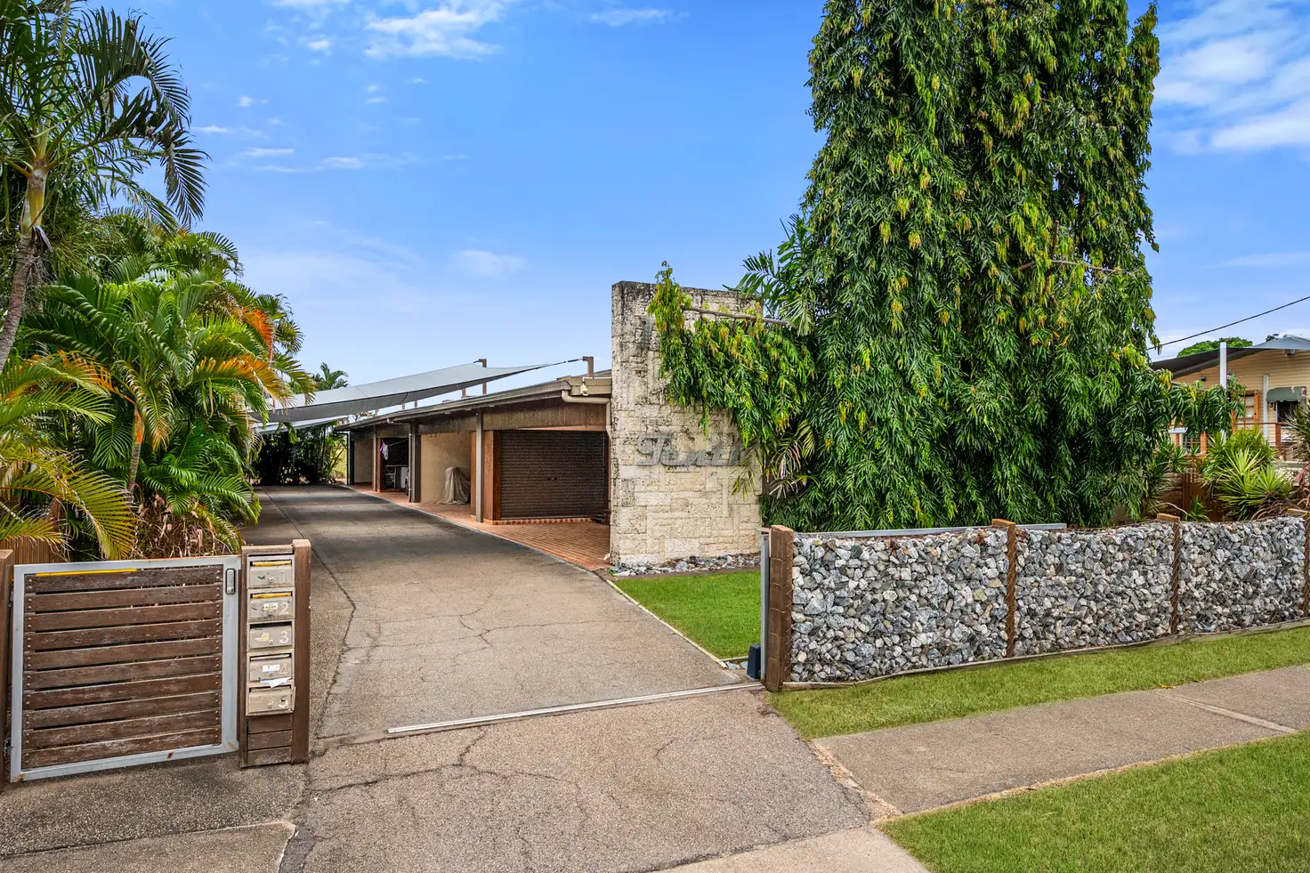 Main view of Homely unit listing, 4/11 Tenth Avenue, Railway Estate QLD 4810