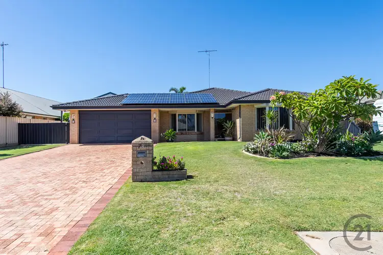 73 Peelwood Parade, Halls Head WA 6210