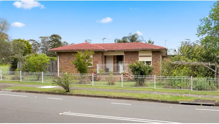 1 Berrigan Crescent, Macquarie Fields NSW 2564