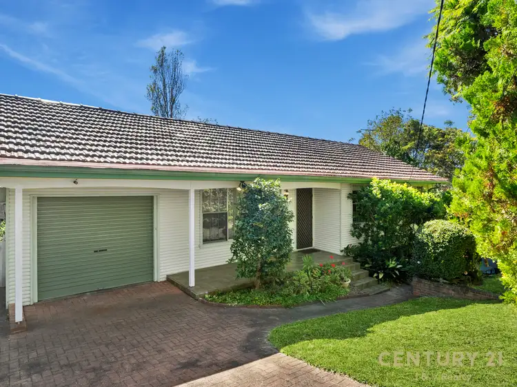 22 Amaroo Avenue