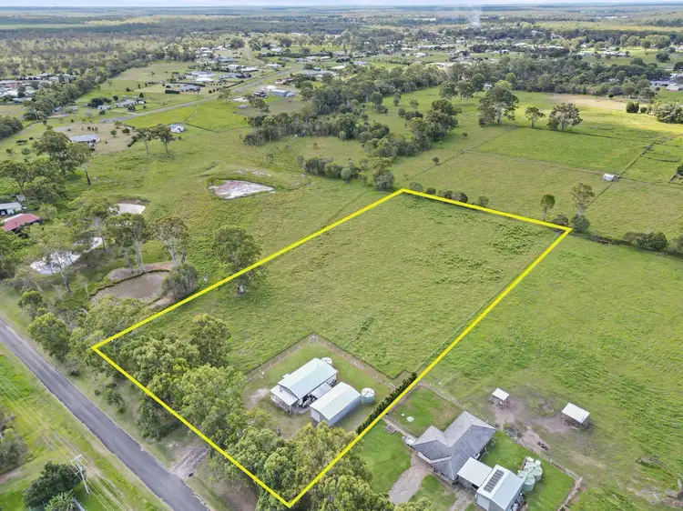 10 Boundary Road, Oakhurst QLD 4650