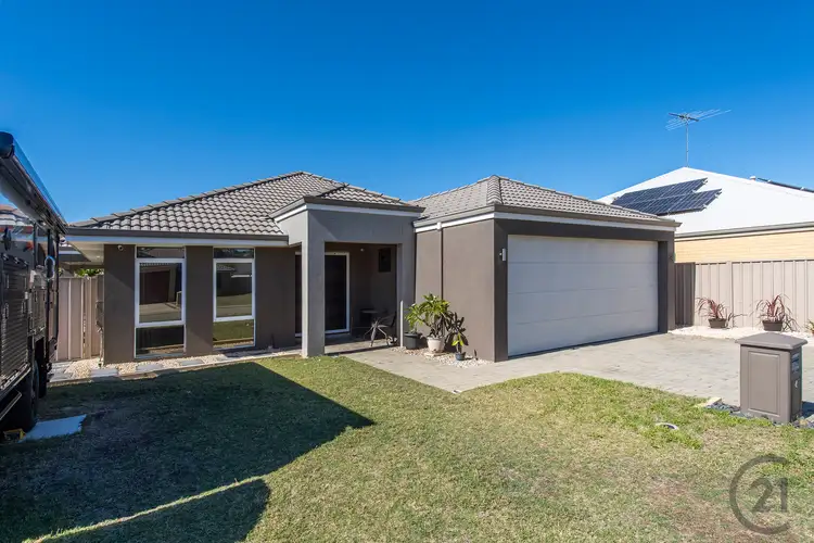 4 Yellin Way, Wannanup WA 6210
