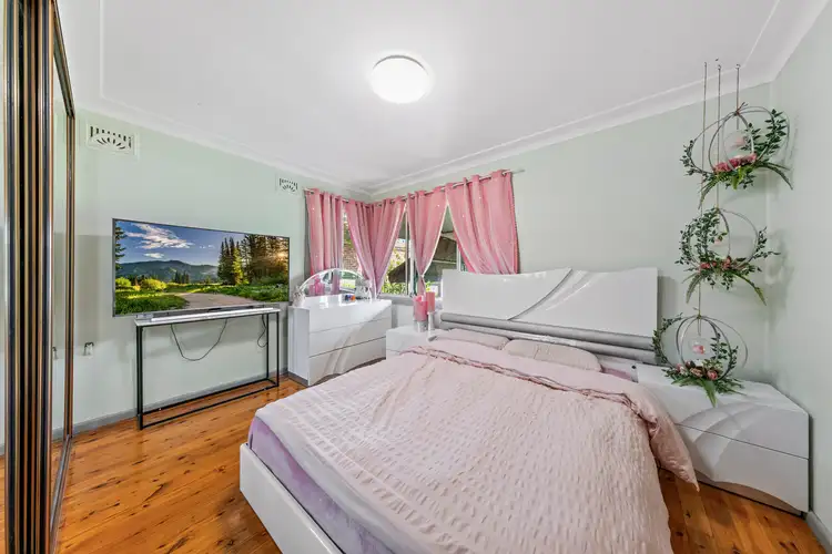 Sixth view of Homely house listing, 10 Waratah Crescent, Macquarie Fields NSW 2564