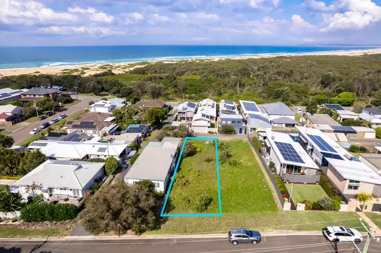 18 Dodds Street, Redhead NSW 2290