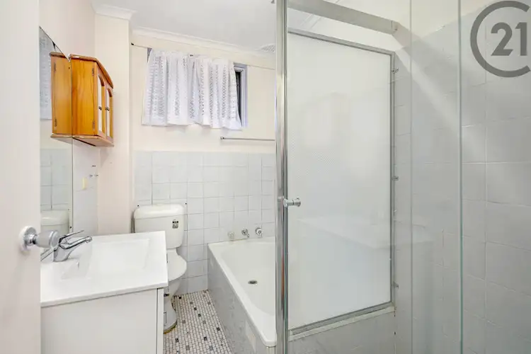 Fifth view of Homely unit listing, 2/6 Woids Avenue, Hurstville NSW 2220
