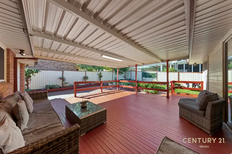 9 Balook Crescent, Bradbury NSW 2560