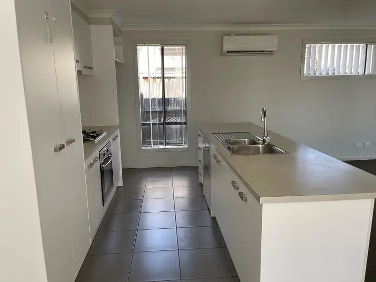 Fourth view of Homely house listing, 8 Weebill Way, Pakenham VIC 3810