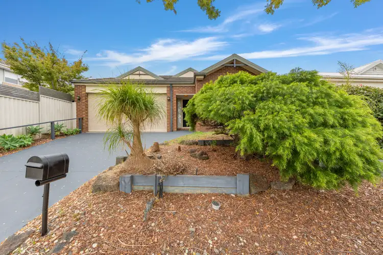 Main view of Homely house listing, 6 Macquarie Circuit, Pakenham VIC 3810