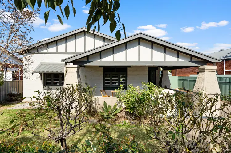 7 Bolton Avenue