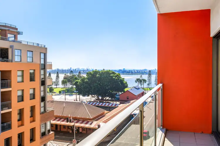 502/9 Watt Street, Newcastle NSW 2300