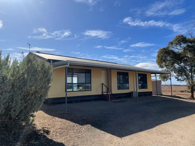 89 Groves Road, Quorn SA 5433