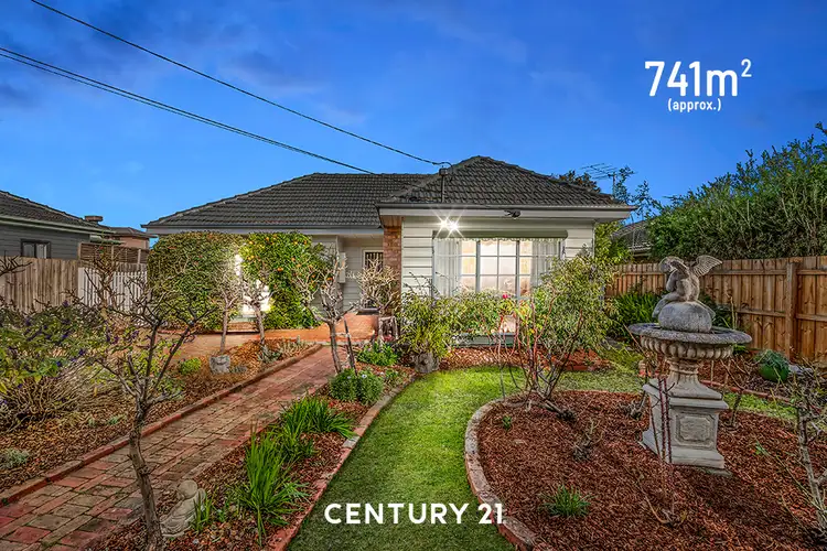 12 Robinson Street, Clayton VIC 3168